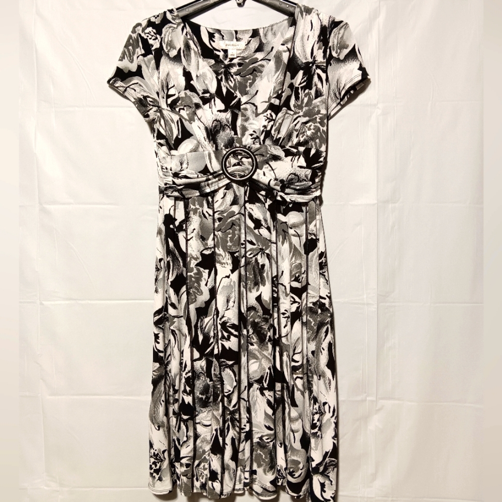 Dressbarn EUC Women's Midi Dress, Sz 4, Black White Gray Pattern, Short Sleeve